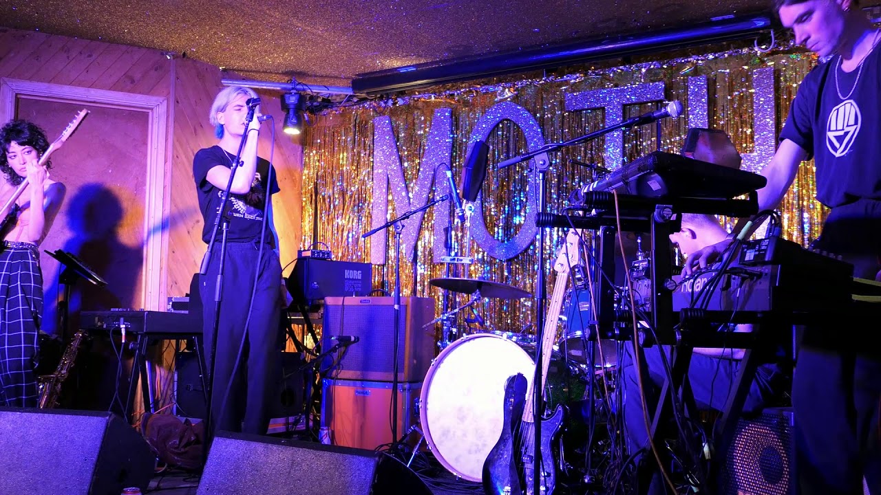 Xi at the Moth Club, Hackney