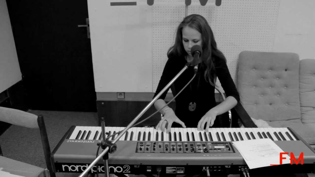 Tante Elze  When The Days Naživo_FM