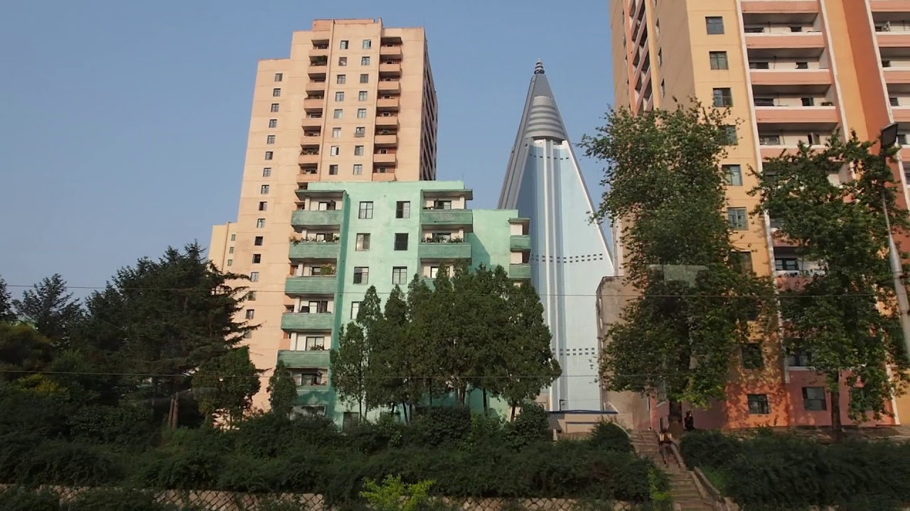 Driving around in Pyongyang - North-Korea