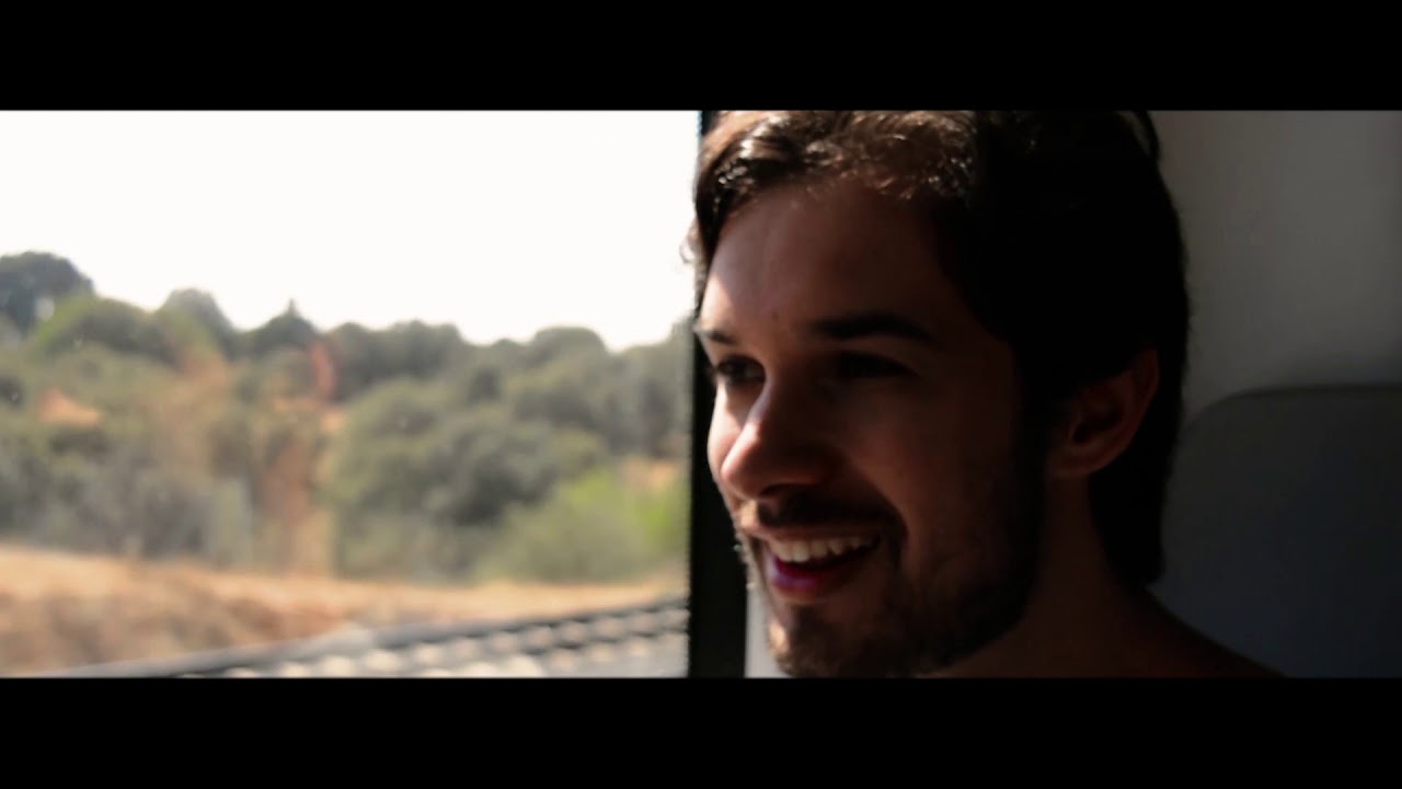 LOEWIS GONZALEZ-TURN THE PAGE (VIDEOCLIP OFICIAL)