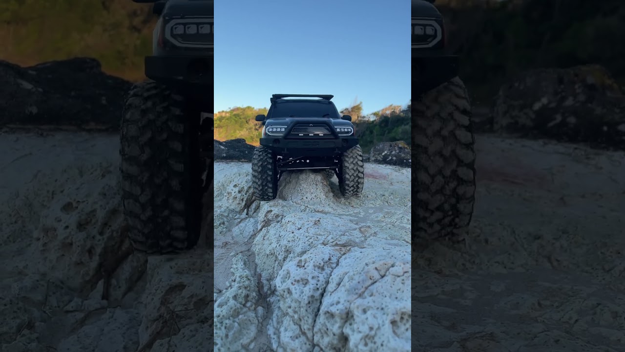 Why it&rsquo;s good to have portal axles #axial #scx10iii #basecamp #offroad #rc #car #truck #rockcrawler