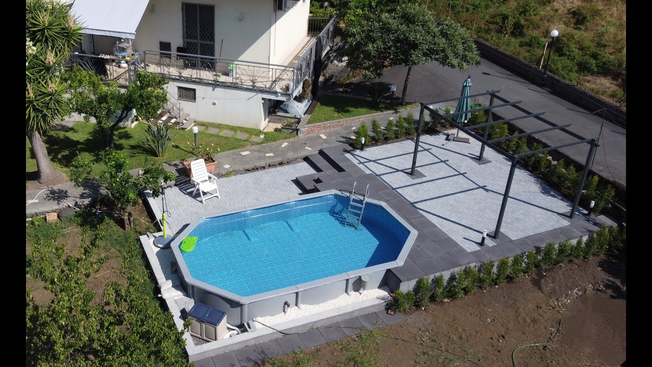 Installazione piscina seminterrata