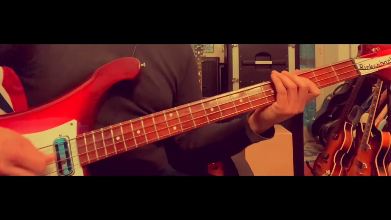 The Beatles - Sgt Pepper’s Lonely Hearts Club Band/With a Little Help From My Friends - Bass cover