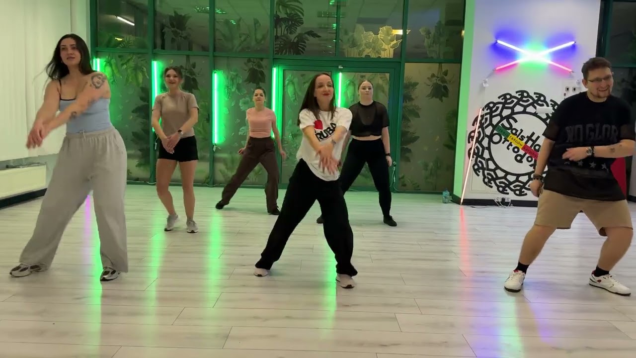 #reggaeton - nowe kursy Reggaeton dla początkujących w SHO w Warszawie