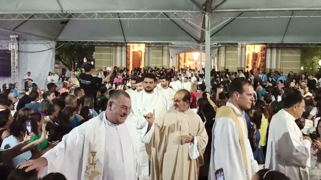 Posse de Dom Juarez a Bispo da Diocese de CARATINGA, MG.