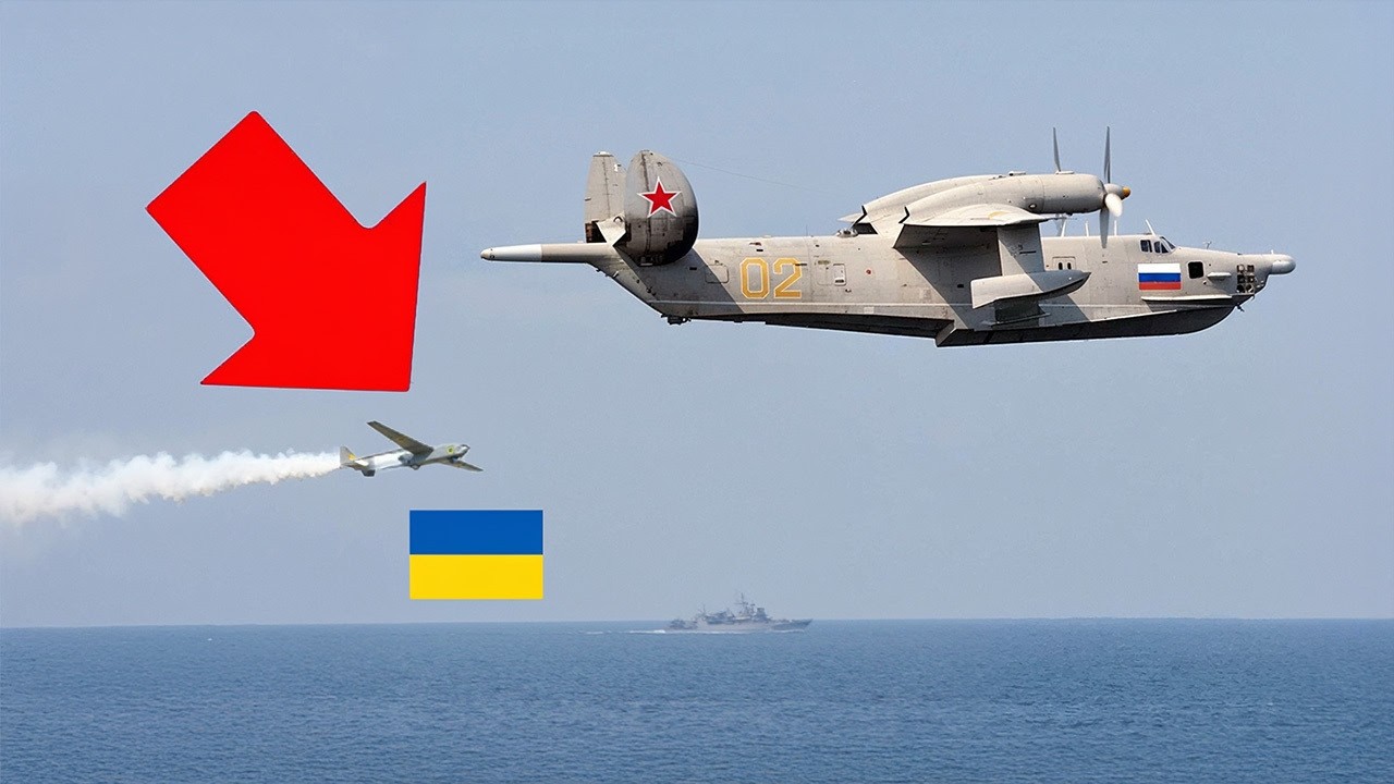 Посмотрите, как украинские беспилотники УНИЧТОЖАЮТ российский самолет.