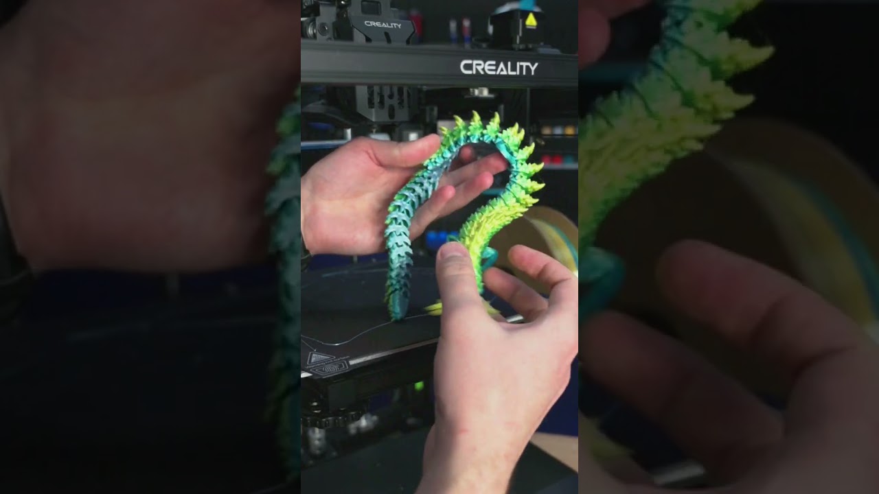 Распаковка шарнирного дракона из Ender 5 S1, напечатанного на 3D-принтере