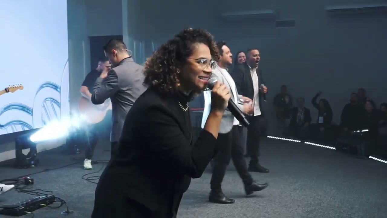 Medley - Ainda que eu ande (Even though I walk) - Bethel Music & Porque Ele vive