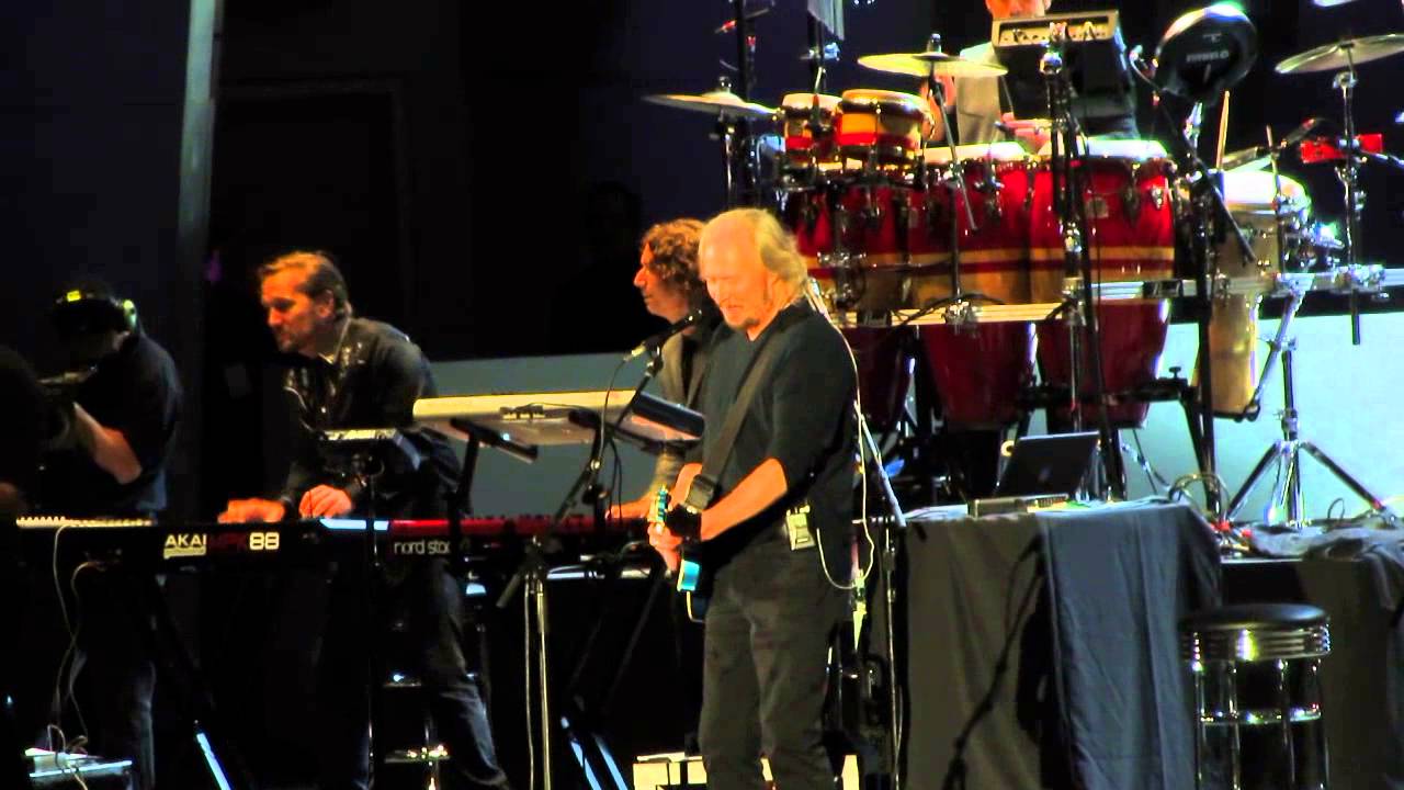Barry Gibb - Nights On Broadway - Live @ The Hollywood Bowl 6-4-14 in HD