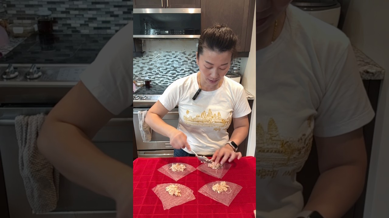How to use rice paper to make spring rolls #shorts