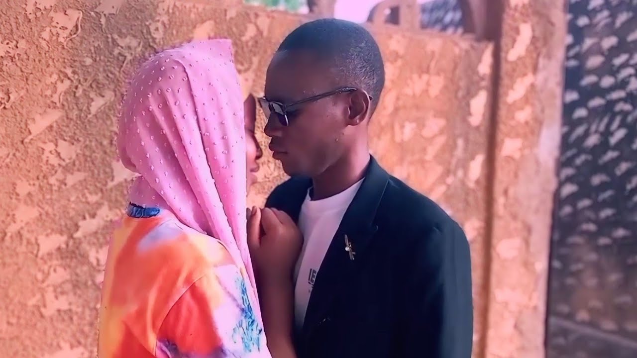 Elle Tombe Folle Amoureuse De Son Garde-Corps (Film malien version bambara)