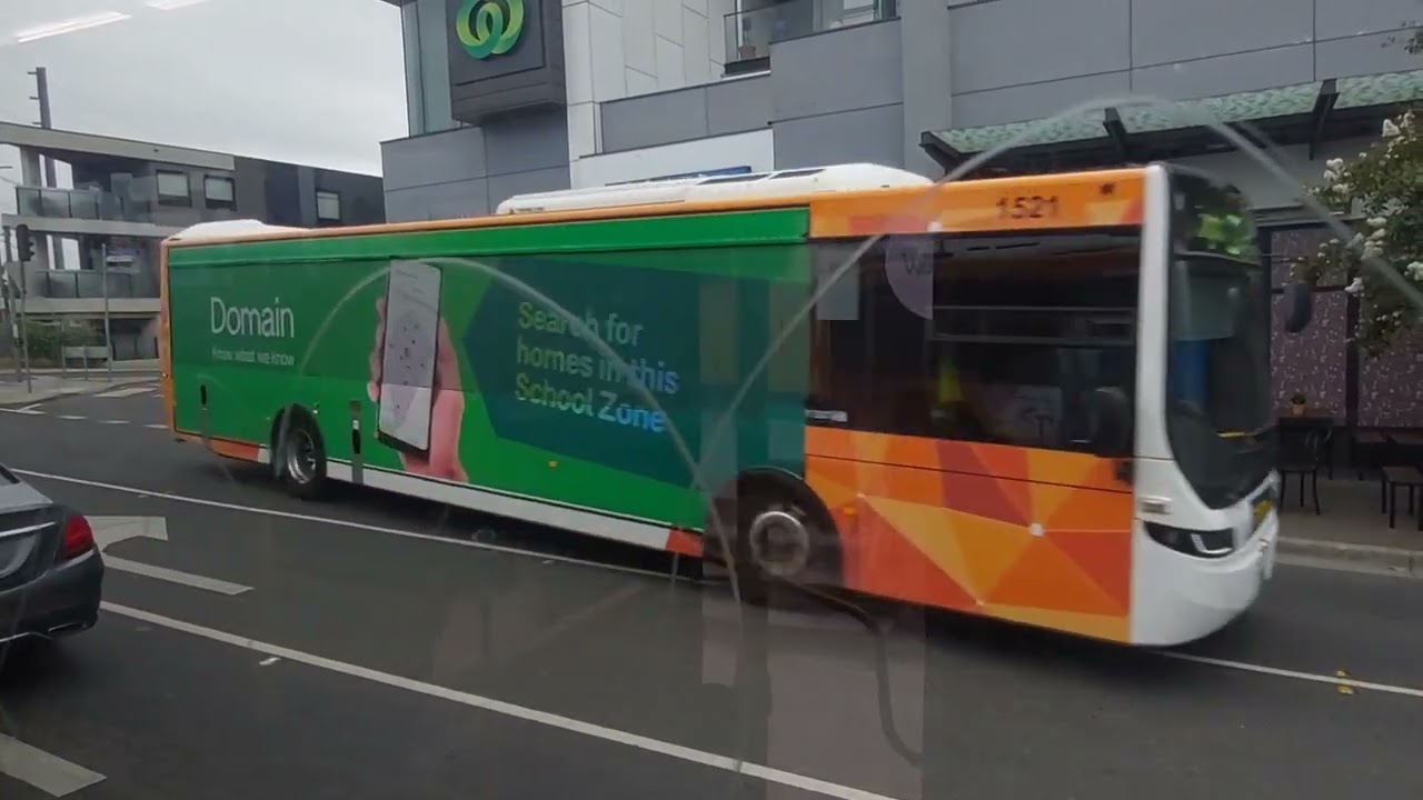 Bus 828,Hampton to Cheltenham station, then walk aroundLove Melbourne.