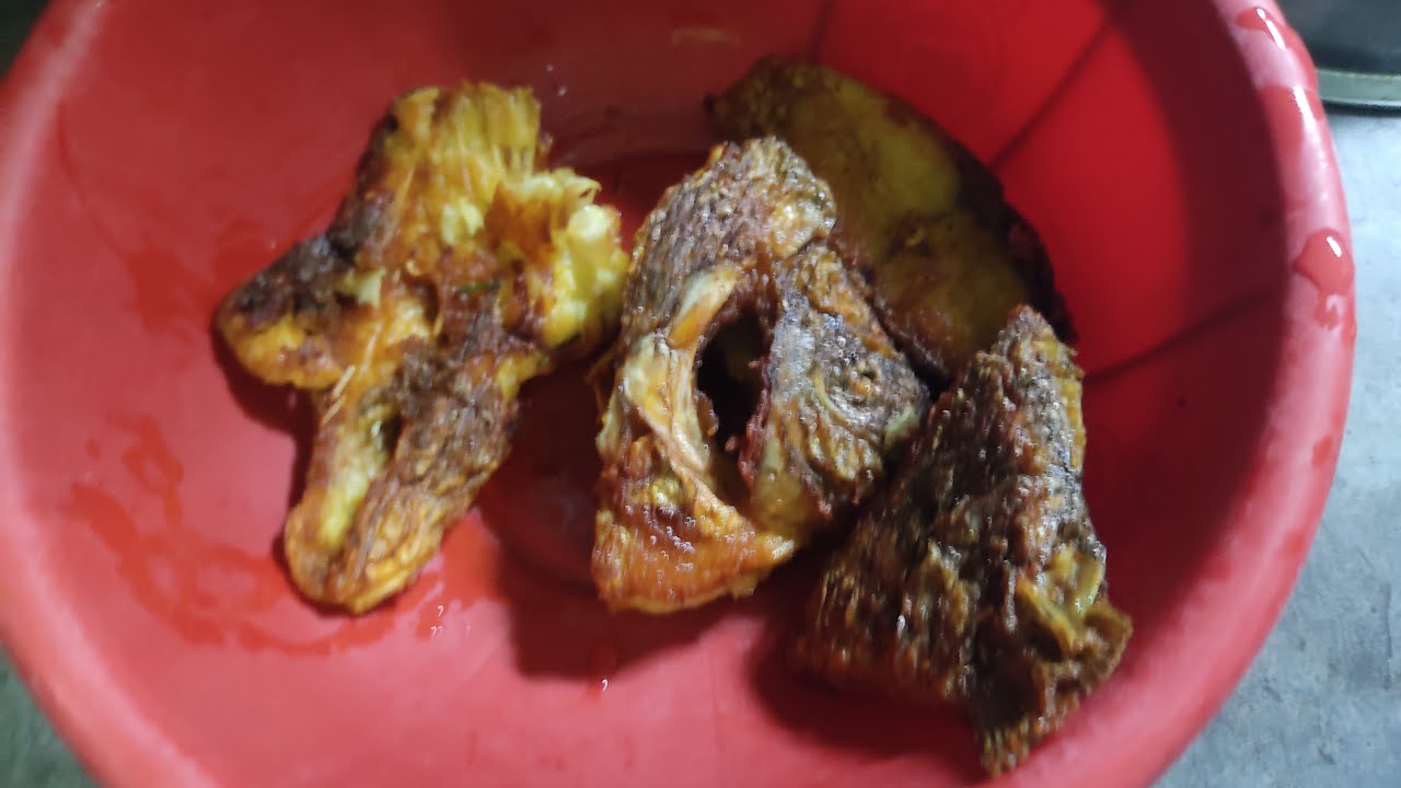 তেলাপিয়া মাছ ও কলা
