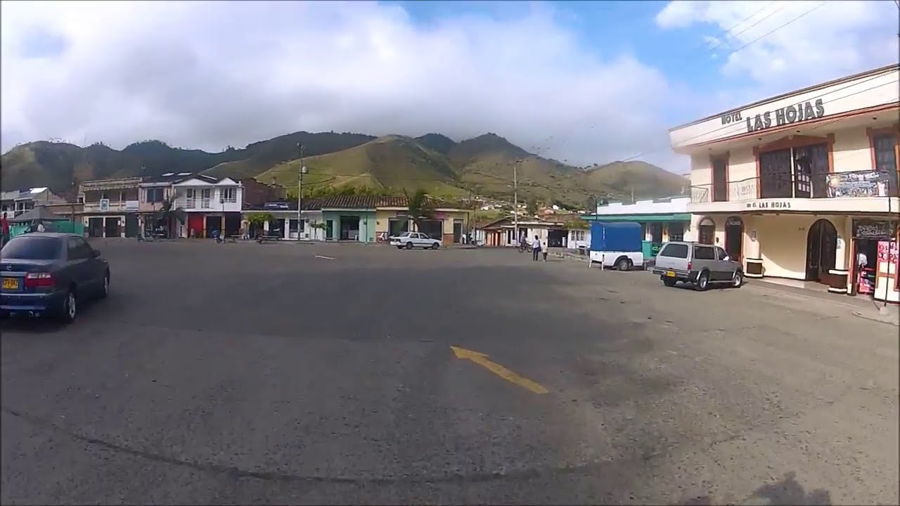 63 Llegando a El Dovio - Valle del Cauca. tour en moto por Colombia.