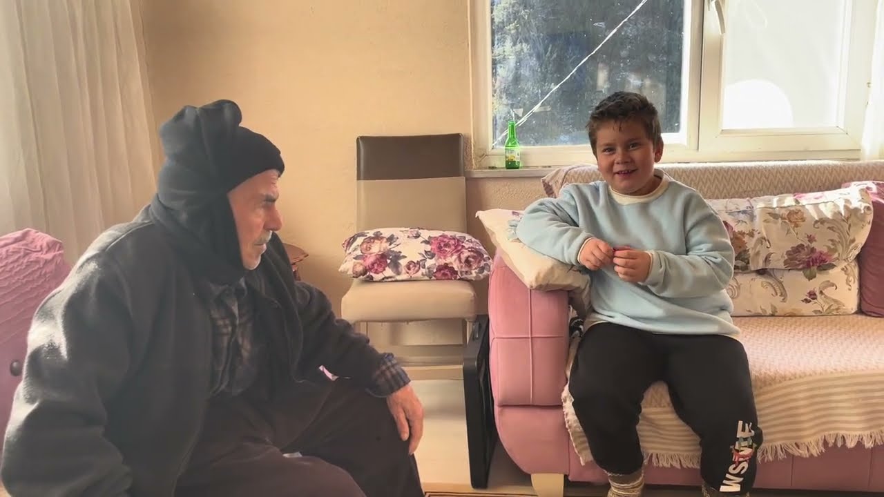 KRAL’IN ￼👑KÖYÜ KENTI EVI😀 BARKI OLMAZ 🧐SAATINDE 😏YEMEĞINI YIYECEK🤣 KAHVALTISINI 🤔YAPACAK
