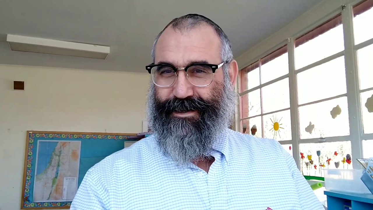 סיפור של עשירות מופלגה -  בכח 