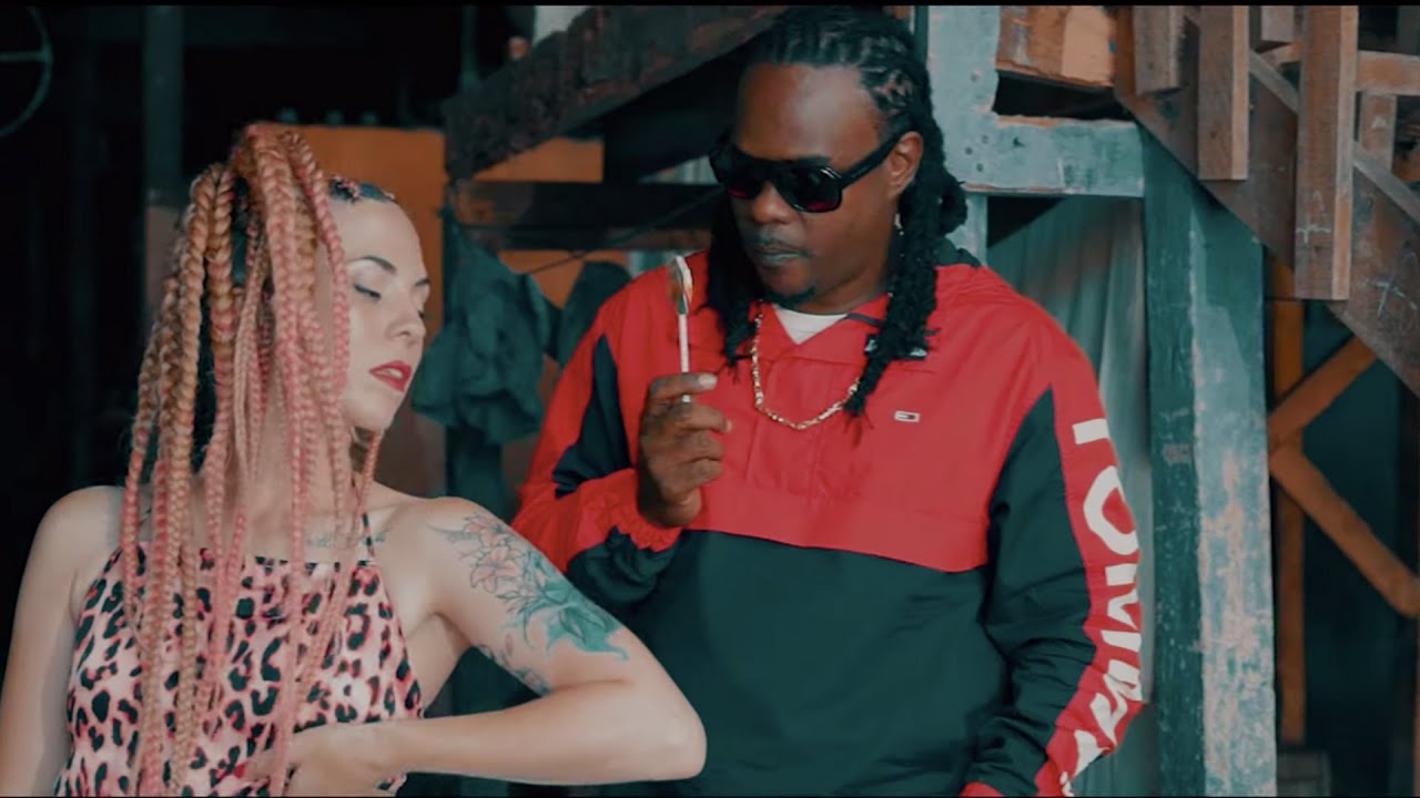 Kafu Banton - Tu Eres Un Bom Bom (Video Oficial)