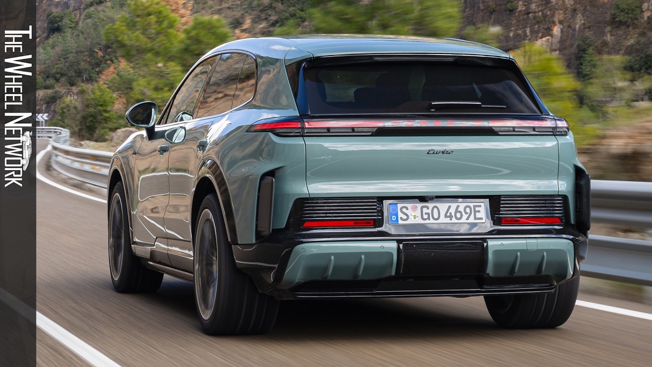 2026 Porsche Cayenne Turbo Electric | Mystic Green Metallic | Driving, Interior, Exterior [4K]