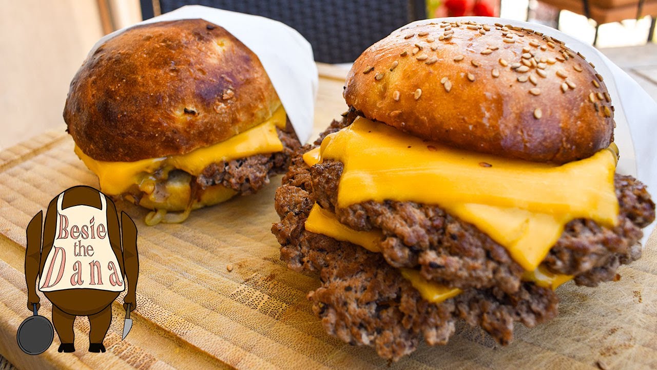 Evde Oklohoma Kızarmış Soğan Burgeri ve Çift Katlı Smash Cheeseburger! | Besie the Burger