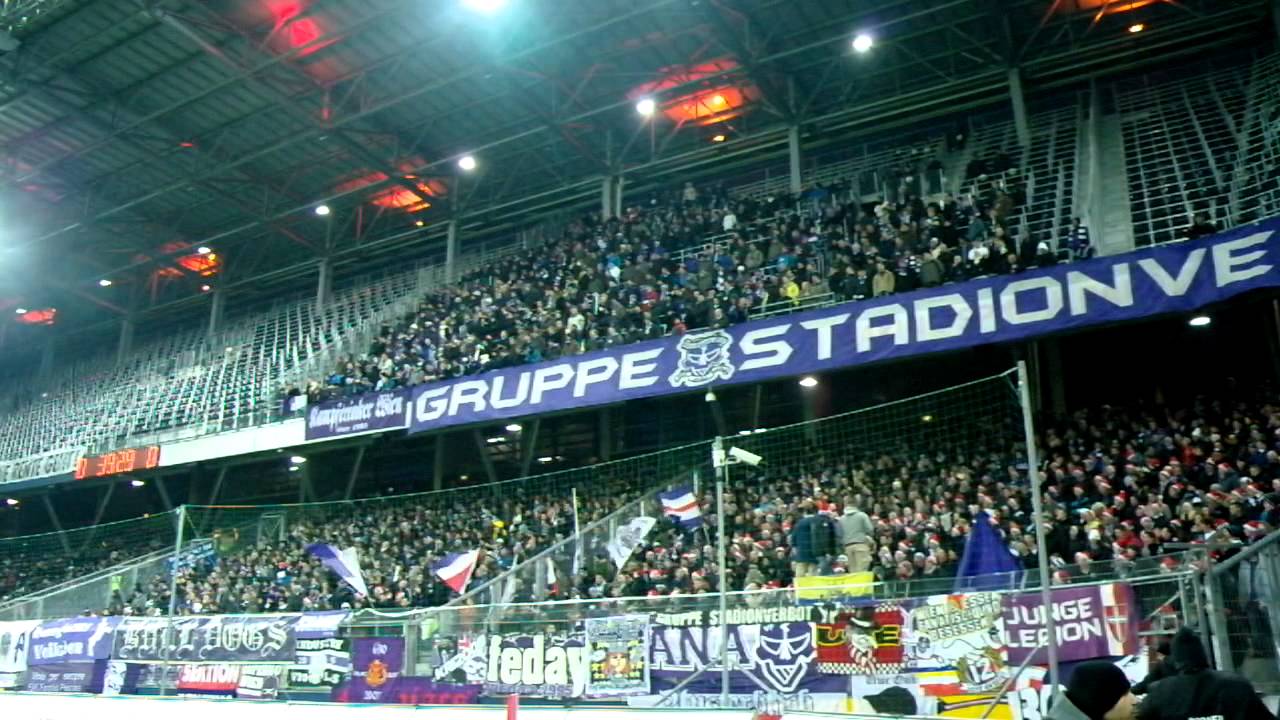 Red Bull - AUSTRIA WIEN, 02.12.12, Support