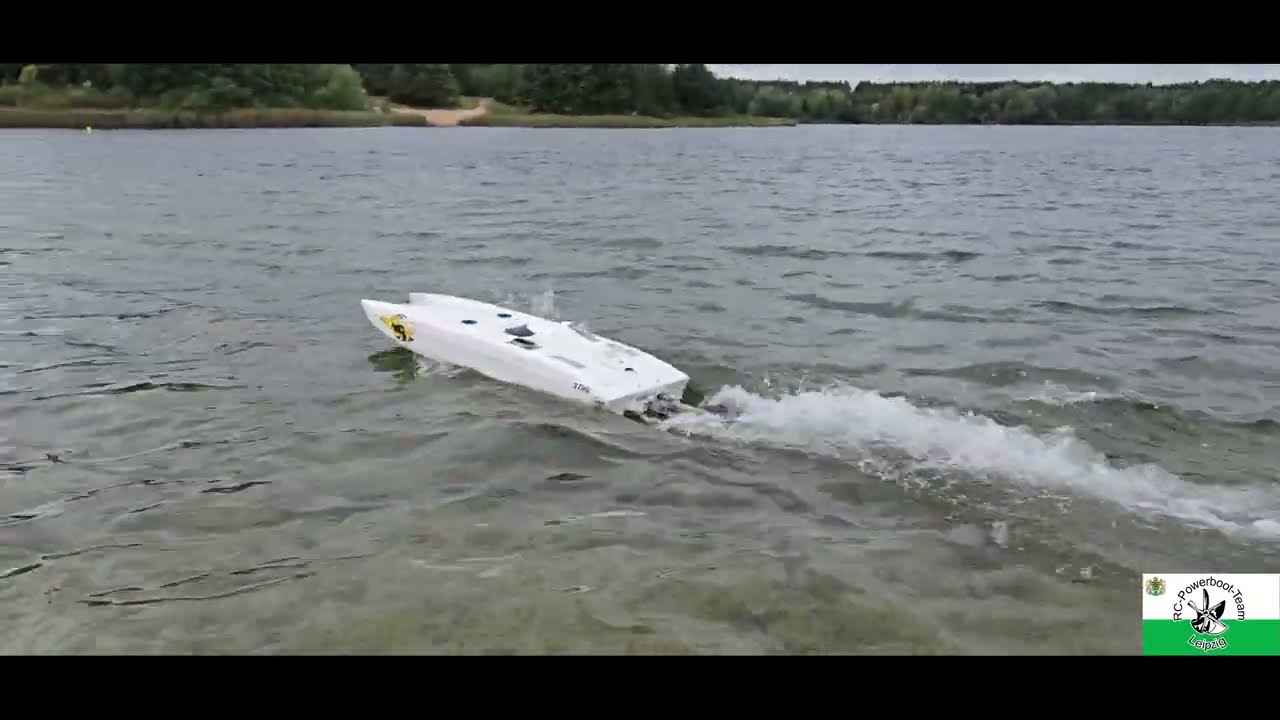 Skater RC Powerboats auf dem Kiessee Krugsdorf