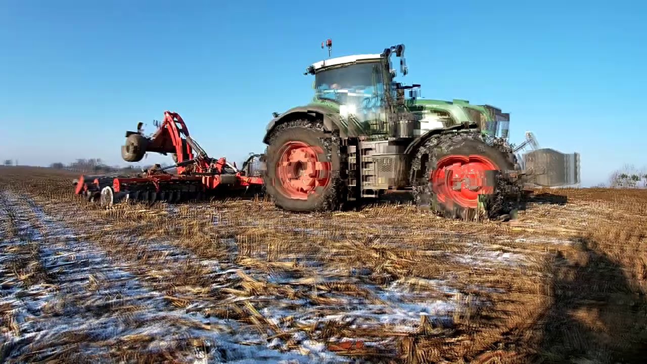 Talerzowanie na dwa ciągniki - Kończenie uprawek po kukurydzy ziarnowej!