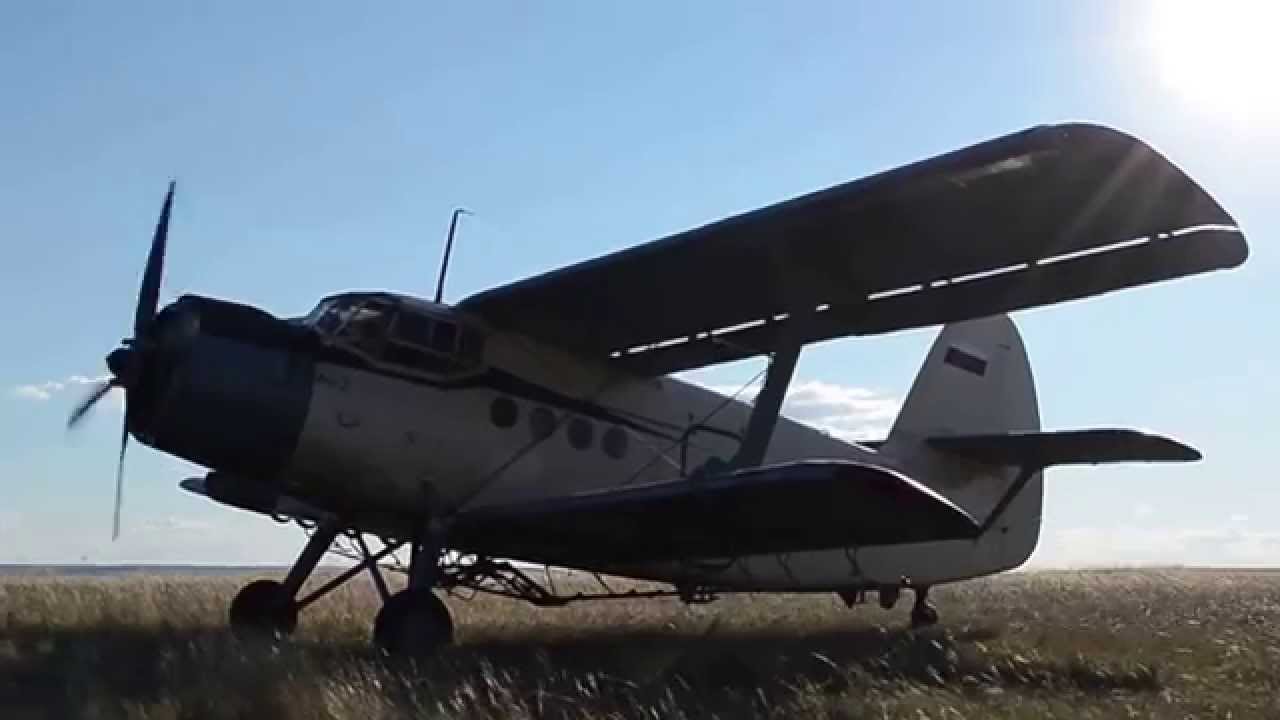 Ан-2 RA-71275 взлетает со степной площадки. (Саратовская область)