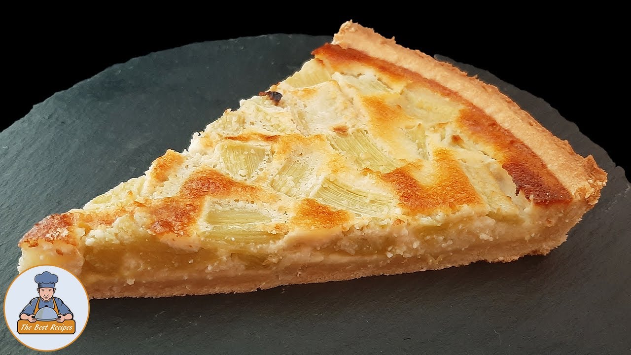 Tarte à la rhubarbe et poudre d'amande. Recette peu sucrée !