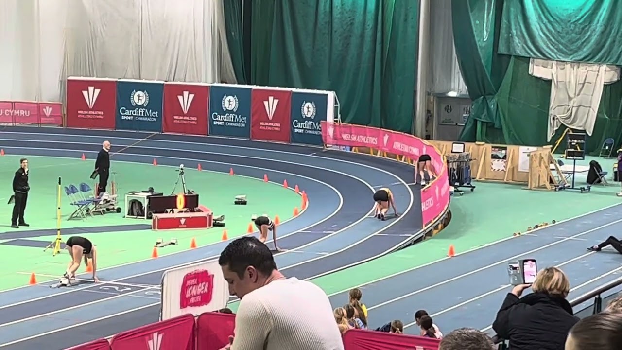Welsh Athletics Champs Indoor - 200m U17F Isabelle Walkey Joint Gold South West Champ