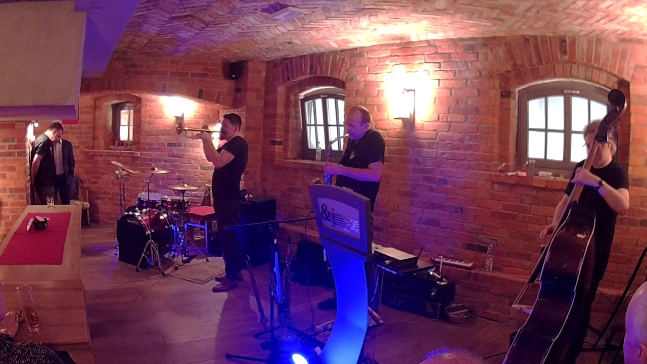 3 - Jazz w PSS + Kuba Jankowiak - IMPROWIZOWANEJ MUZYKI PODZIEMNY WIECZ&Oacute;R DRUGI - część 3