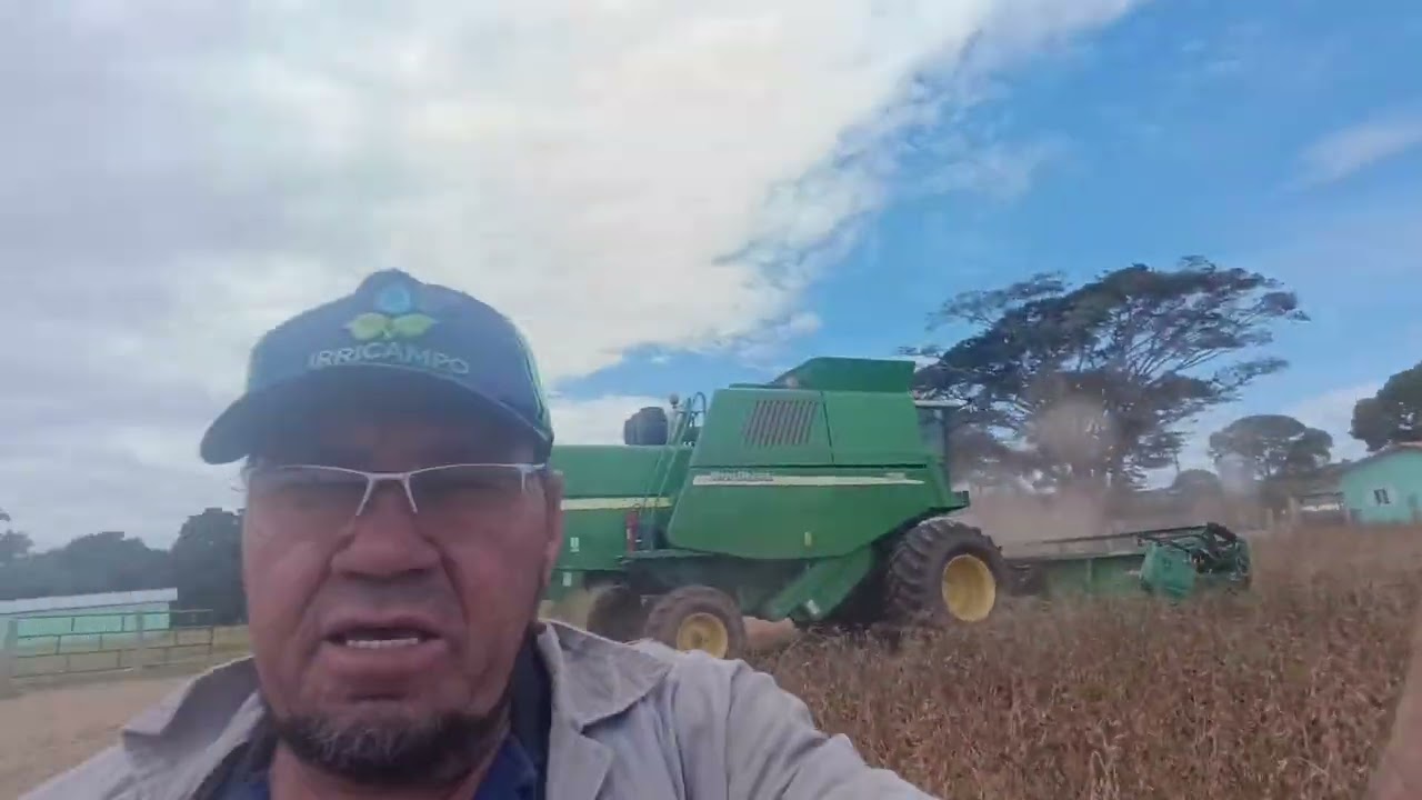 Assistência técnica 1550 Colheita de soja em Goiás.