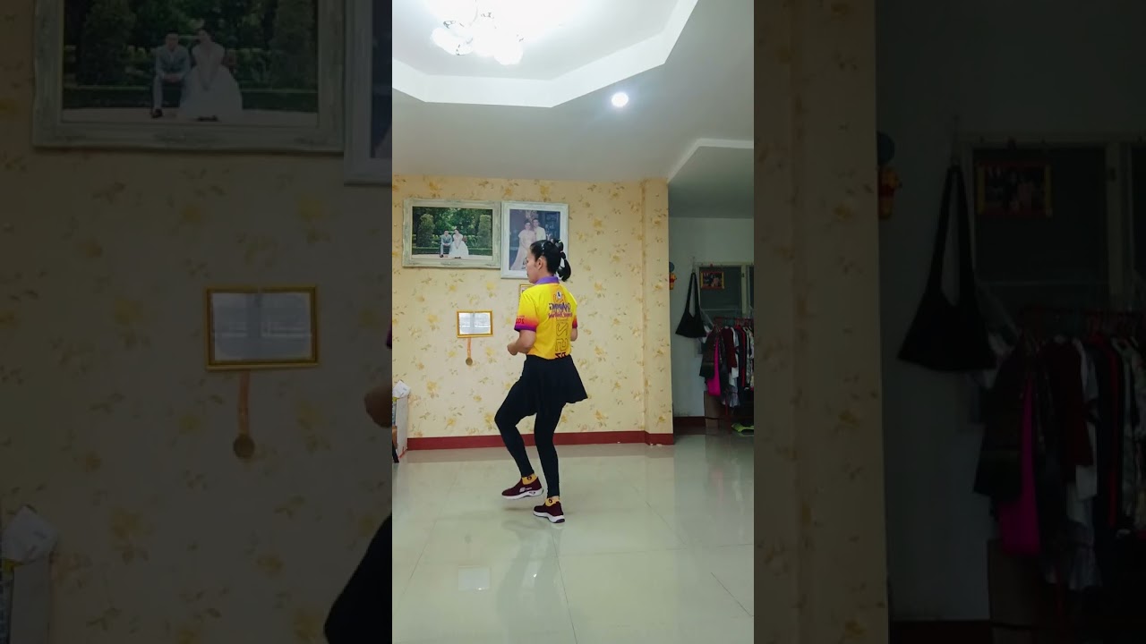#บาสโลบ #dance #ลำเกี้ยวกล่อมทุ่ง#ขอบคุณท่ารำ อ.นิรันดร์ #ขอบคุณที่ติดตามนะคะ 💃1*9*68💃