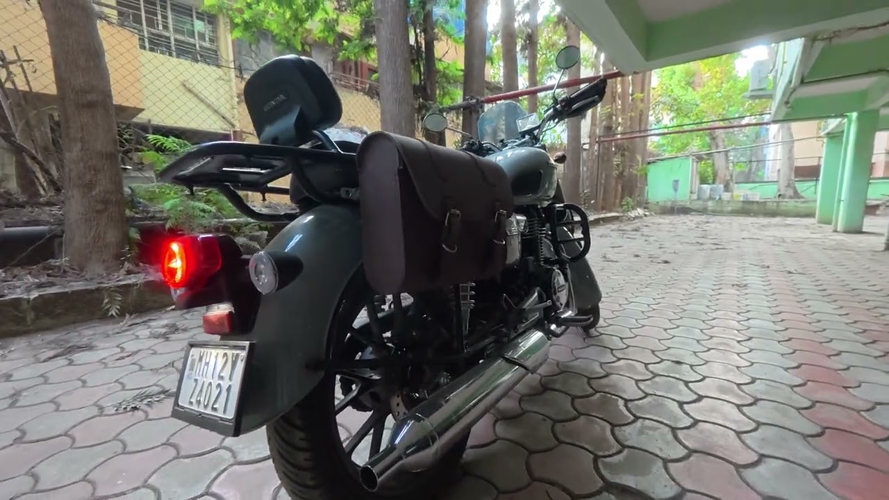 How long does it take for Classic Honda CB350 to cold start and reach revving at normal levels?