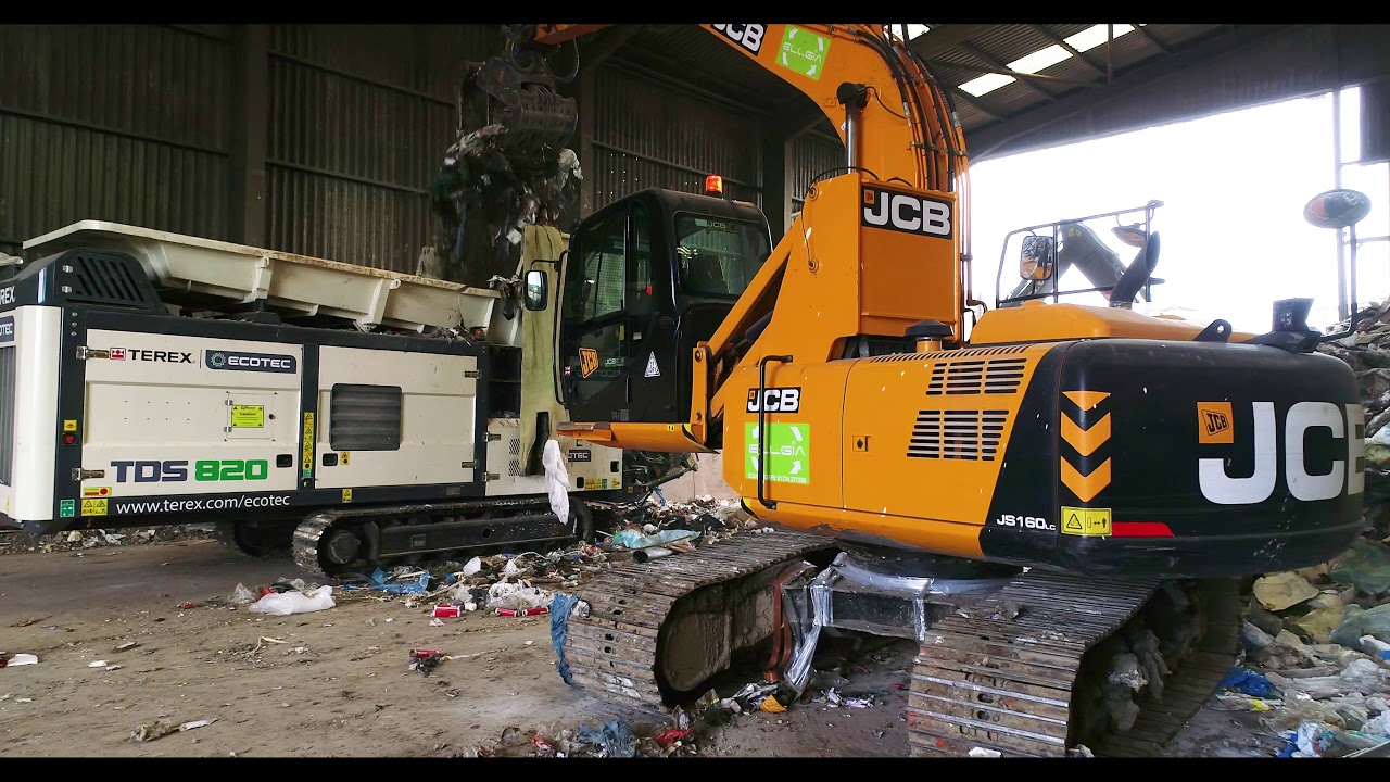 TDS 820 Shredding Commercial & Industrial Waste
