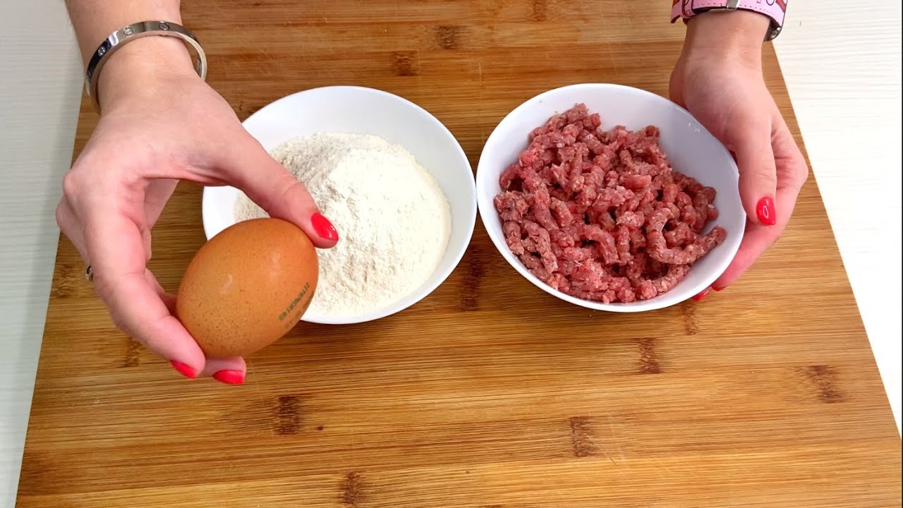 МЯСНЫЙ ФАРШ, МУКА И 1 ЯЙЦО. это просто необходимо для вкусного ужина или обеда.