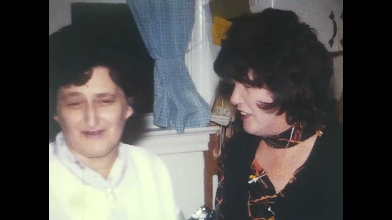 Lots of Hobins and friends. Christmas 1971