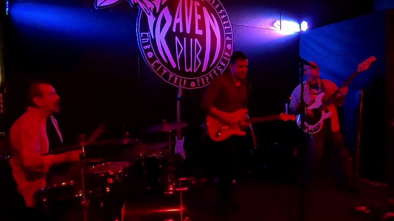 Stone Free (Jimi Hendrix tribute) - 02. Manic Depression. Live@ Raven pub