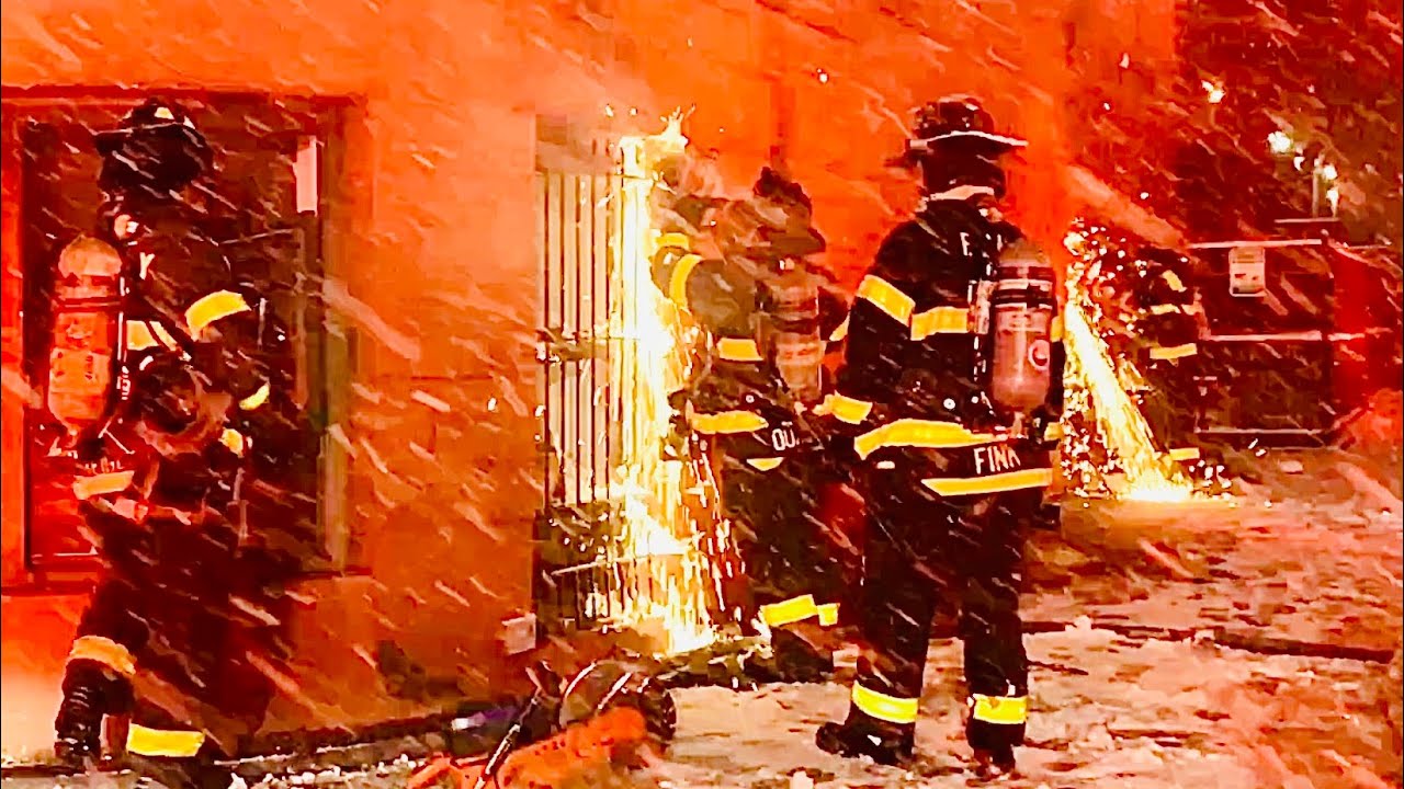 FDNY BOX 1439 - FDNY BATTLING A 10-75 ALL HANDS FIRE IN A MULTIPLE DWELLING ON MALCOLM X BOULEVARD .