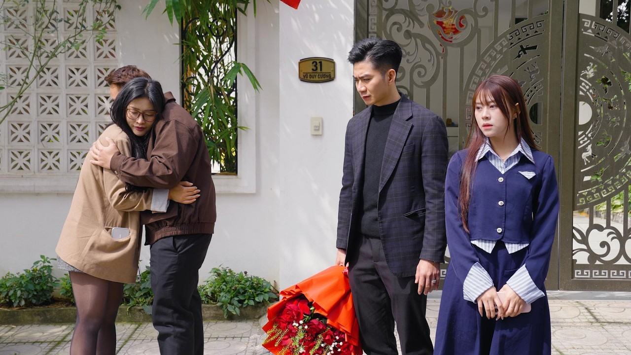 CHỦ TỊCH MUỐN TẠO BẤT NGỜ CHO BẠN GÁI VÀO ĐÊM GIAO THỪA VÀ CÁI KẾT NGÃ NGỬA |  TẬP 1539