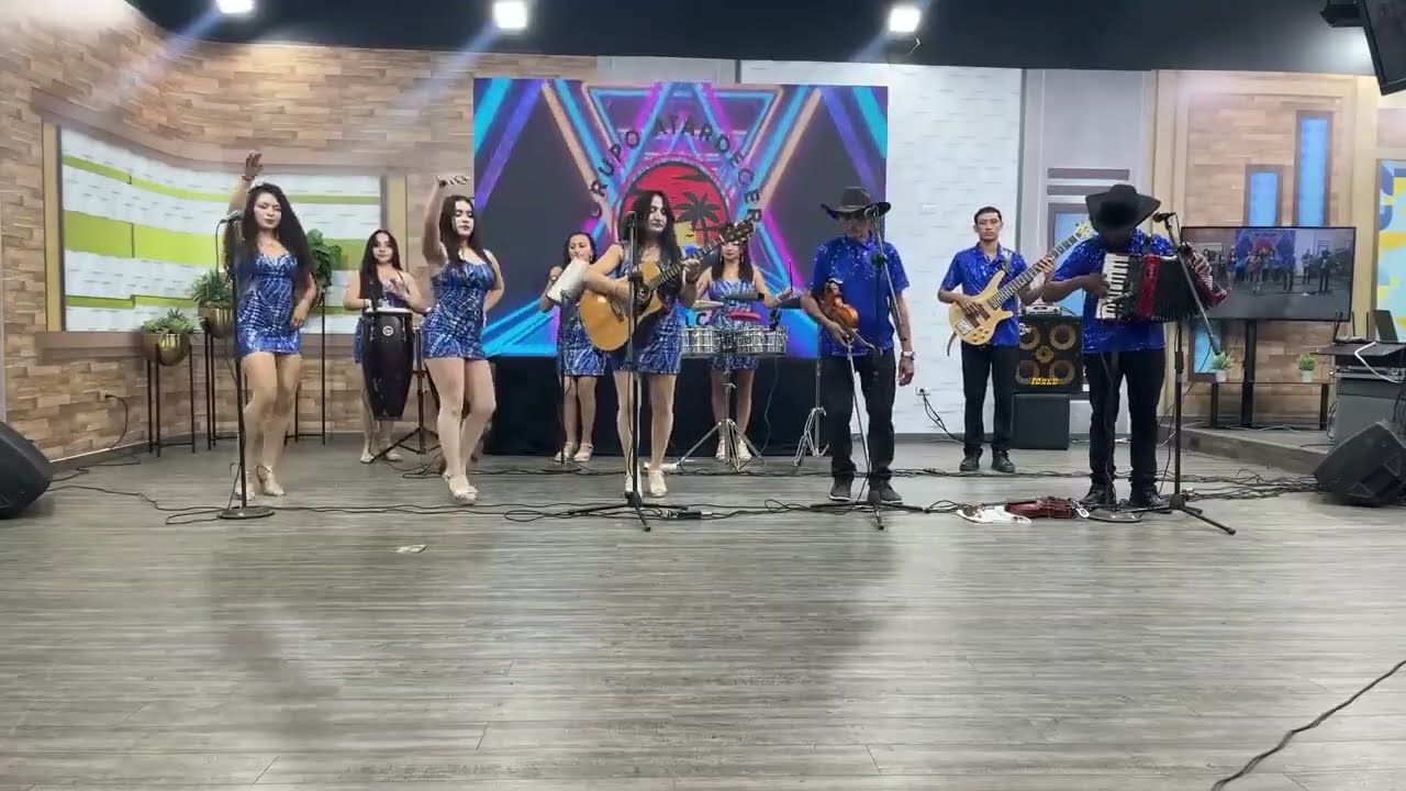 En vivo  en TV  por primera vez Atardecer Tropical 