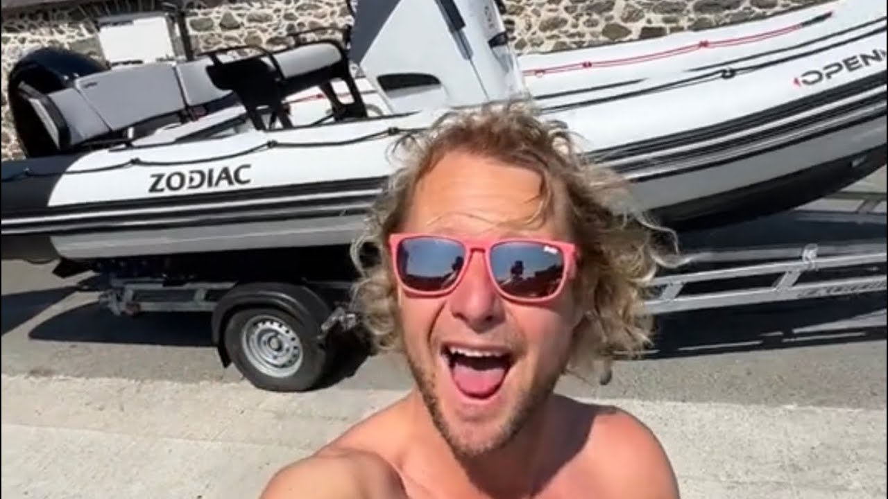 Zodiac 650 open RIB walk around