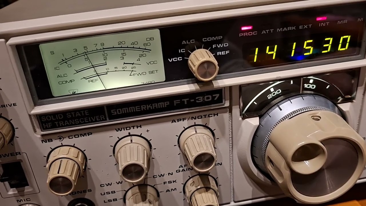 Ft-307 sommerkamp identique yaesu ft-107m test 40m