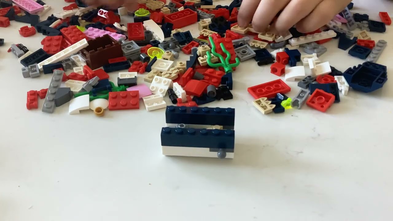 Weird Extinct Creature 2 31088 2 to 1 Diplocaulus Lego