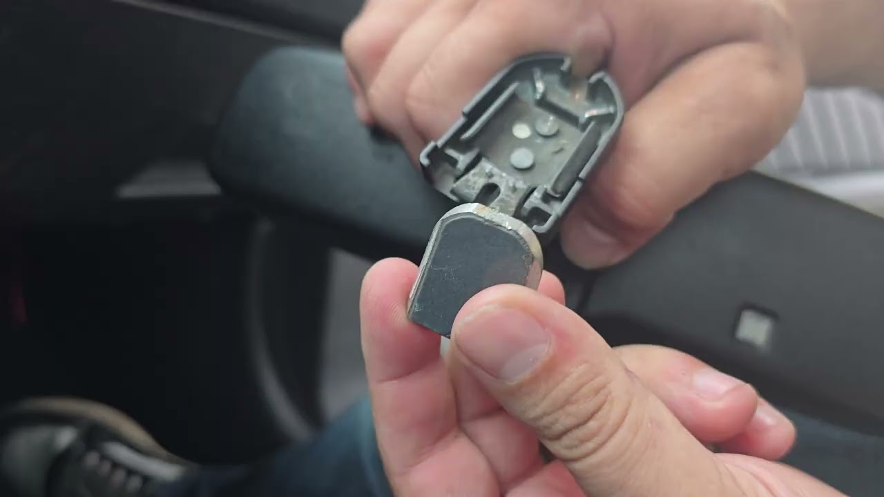Remove a Ford Mirror WITHOUT damaging your windshield - 2013 Mustang