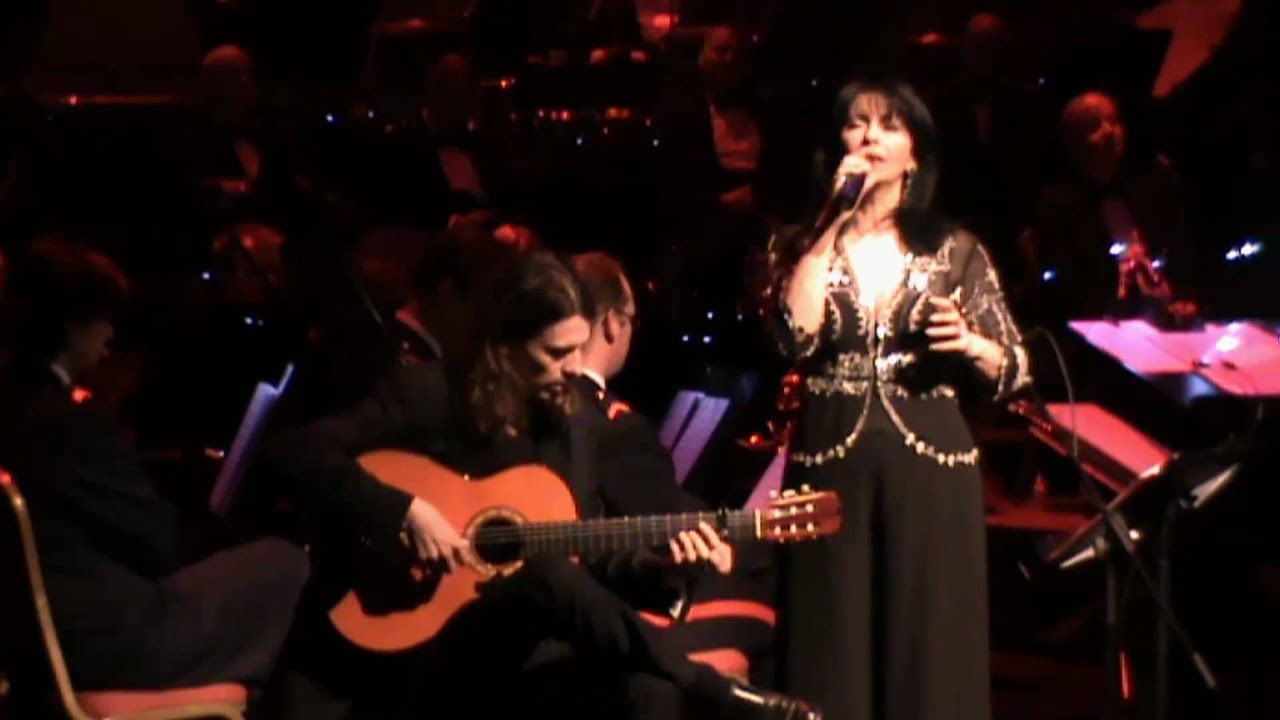 Laura Fygi & El Periquín - Besame Mucho [MUSIC VIDEO]