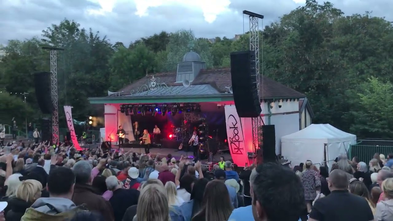 Dr Hook ( Cover of the Rolling stone ) Kelvingrove bandstand 25/6/22