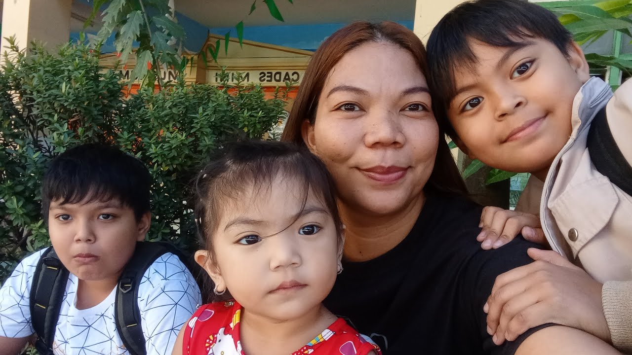 Momshie Dhang is live!