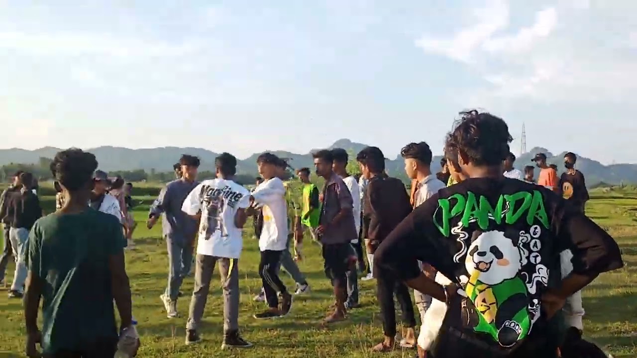 Saptari ko gang fight sathi Ho.plz Like SUBSCRIBE garnu sath ma comments pni gardinu hola