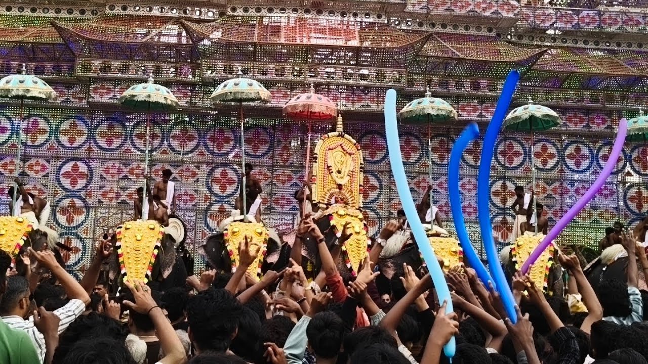 വടകുറുമ്പകാവ് അശ്വതി വേല കോലഴി ദേശം