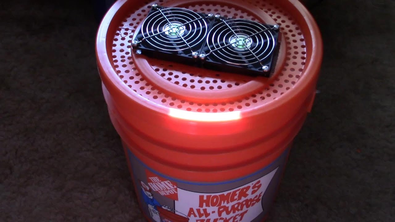 Холодильник своими руками! Холодильник Пельтье! Холодильник «5-галлонное ведро»! — от 81°F до 47°...